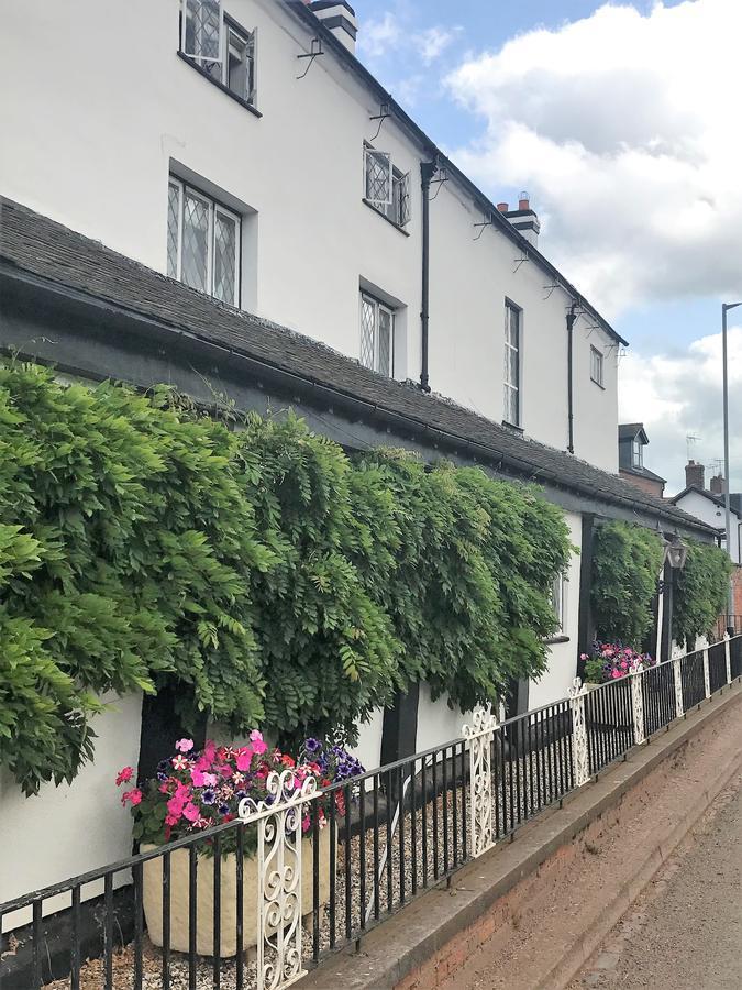 Eagle House Bed and Breakfast Eccleshall Exteriör bild